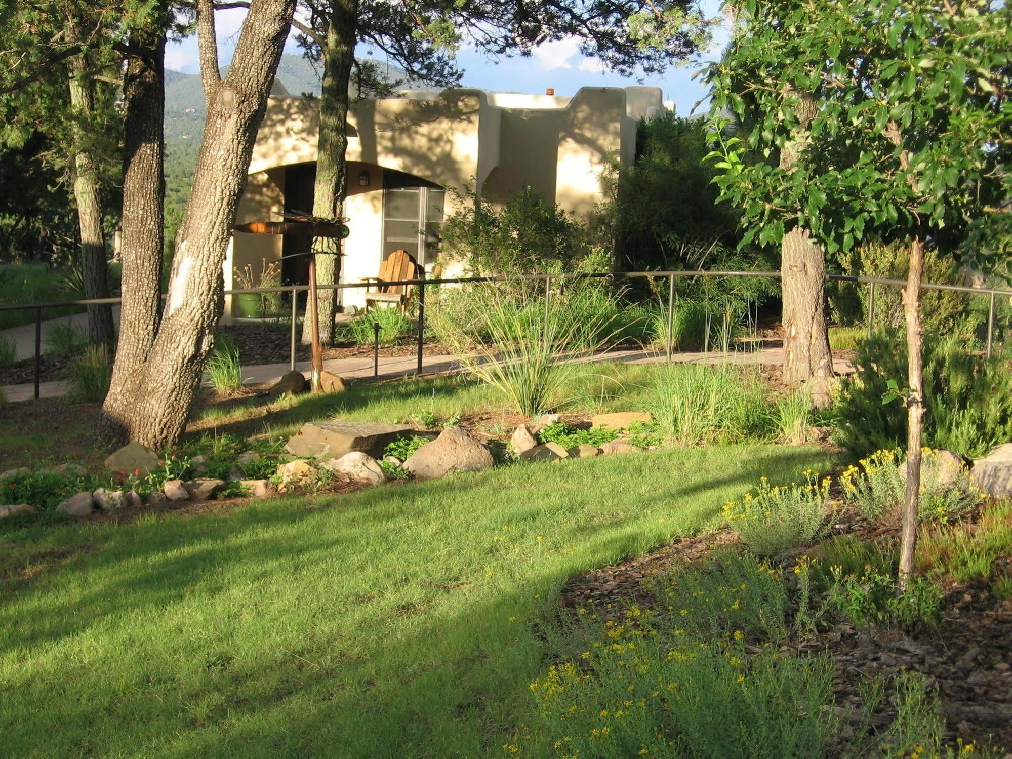 Bear Mountain Lodge 银城 外观 照片